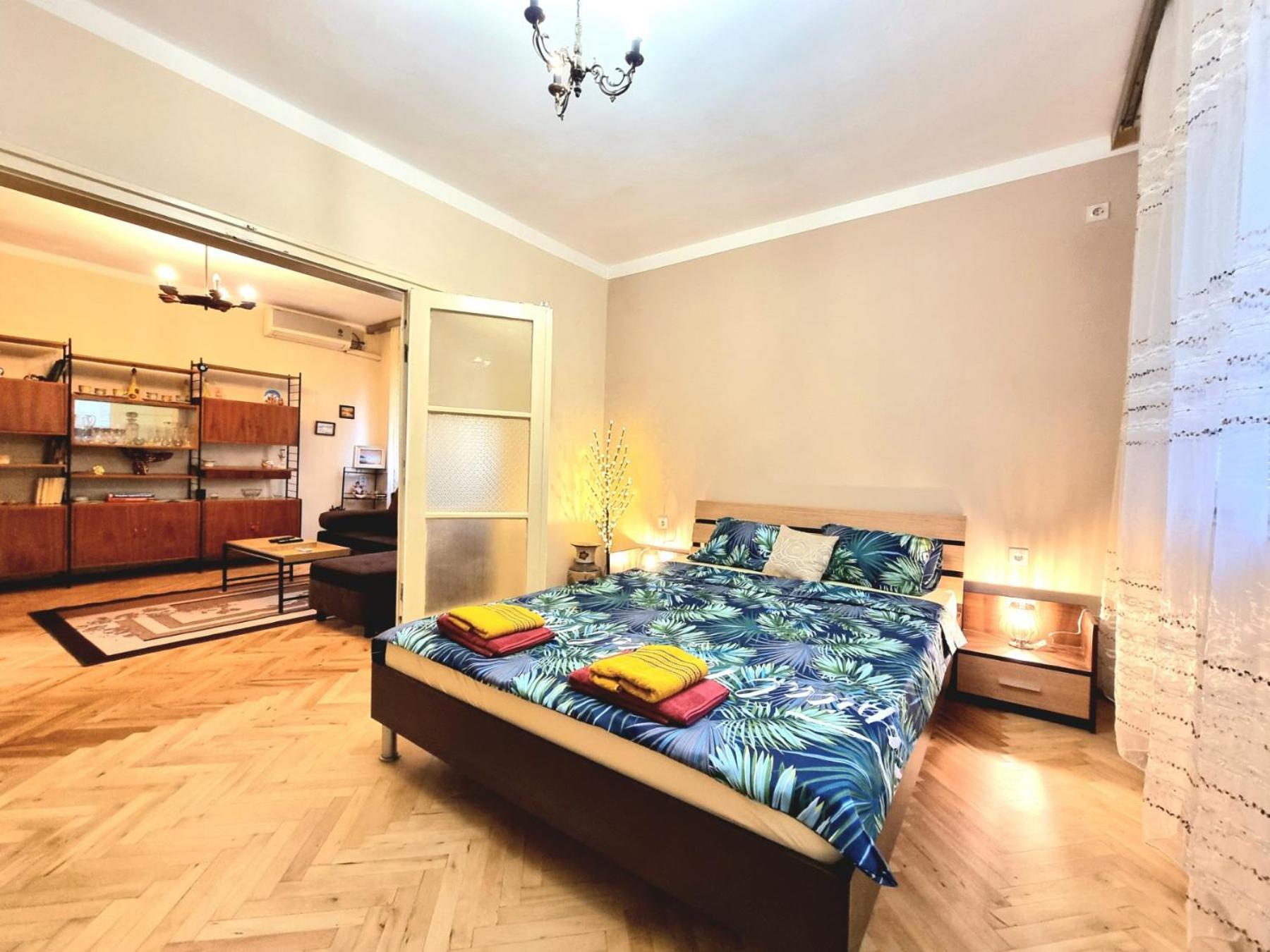 Super Center-Huge 2 Bedrooms Apartment Burgas Екстер'єр фото