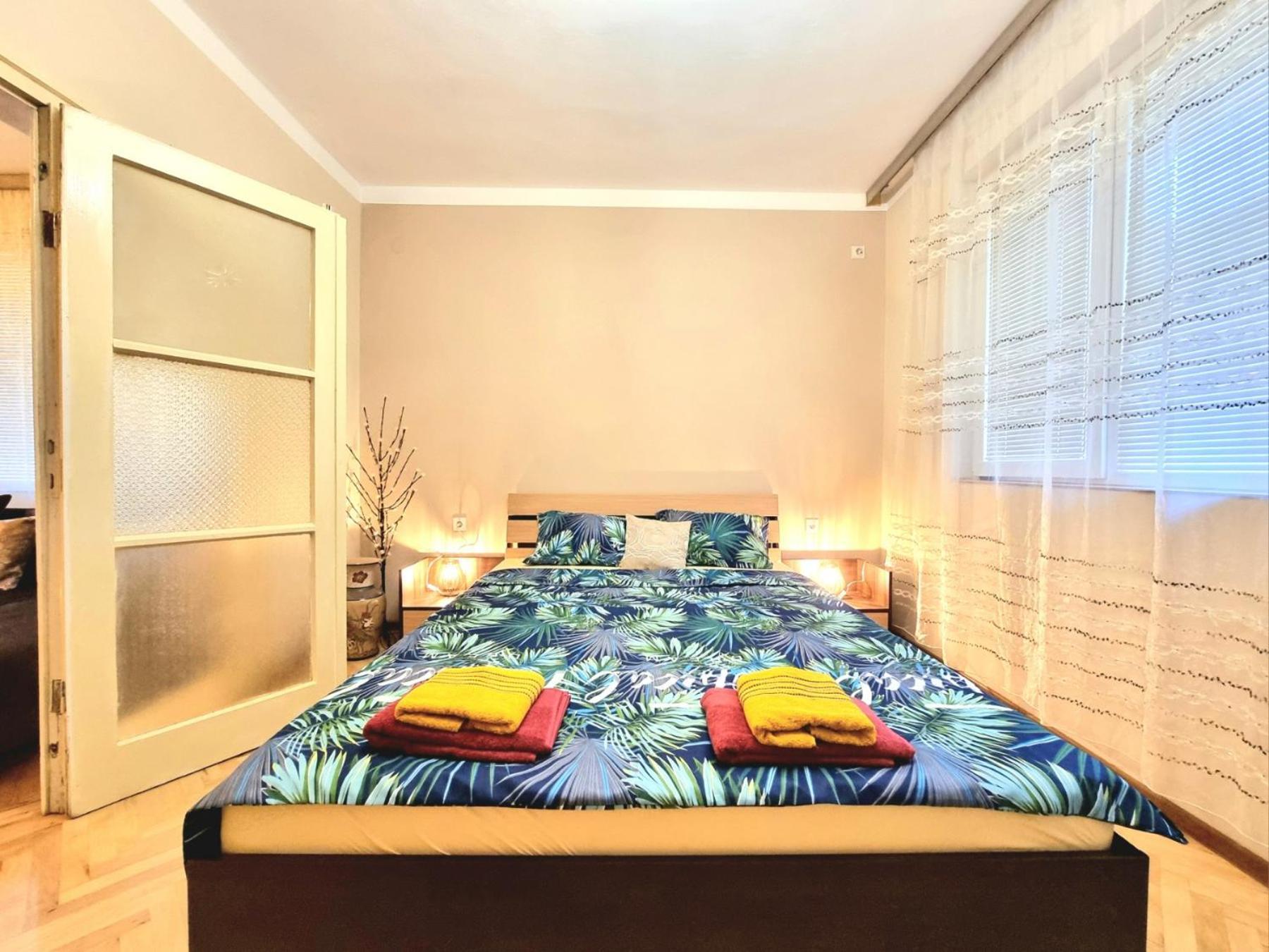 Super Center-Huge 2 Bedrooms Apartment Burgas Екстер'єр фото